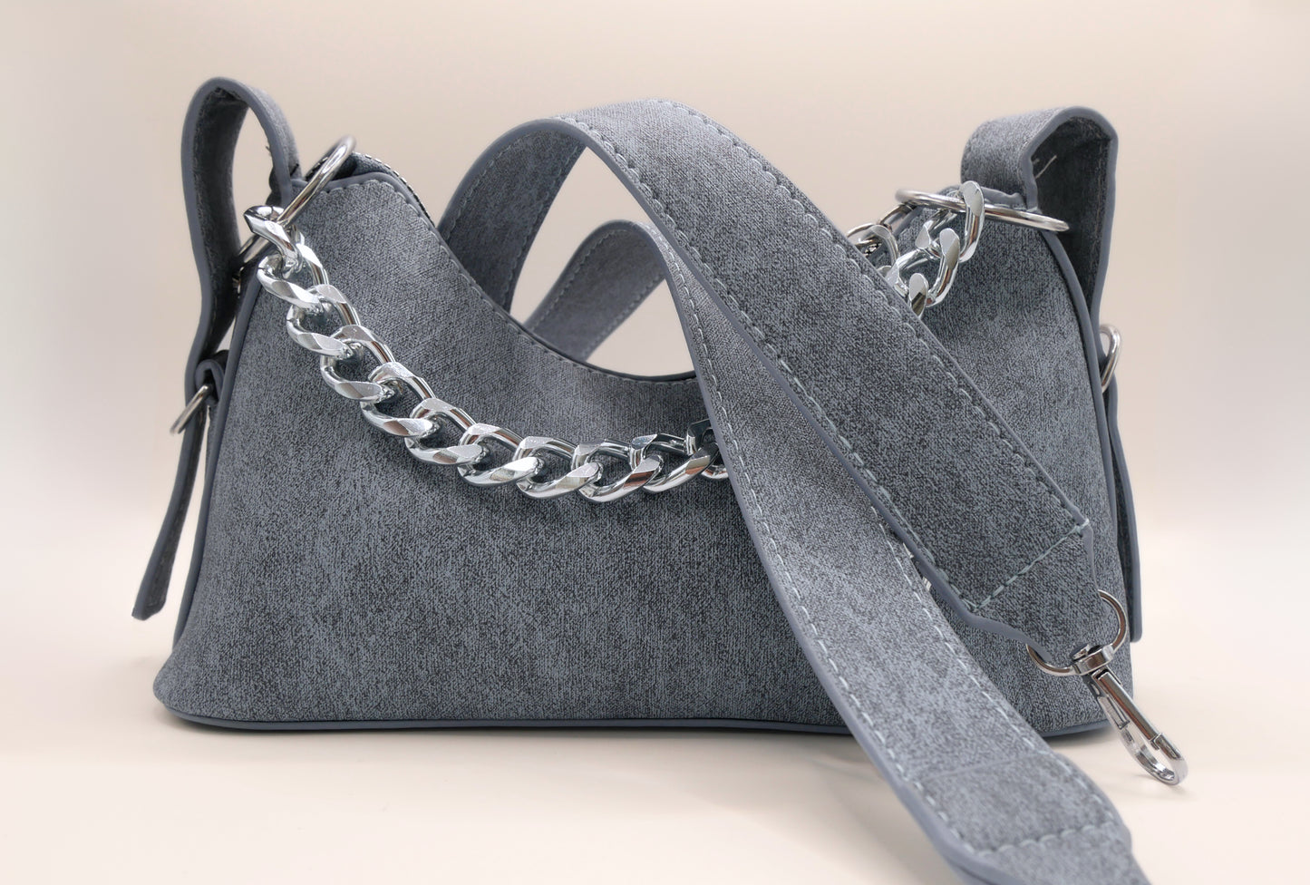 Süße Handtasche in Jeans Optik, egal ob zum feiern oder für eine Shopping Tour mit freunden. - KAJRE Tasche