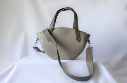 Crossbody Halbmond Bag kaJre